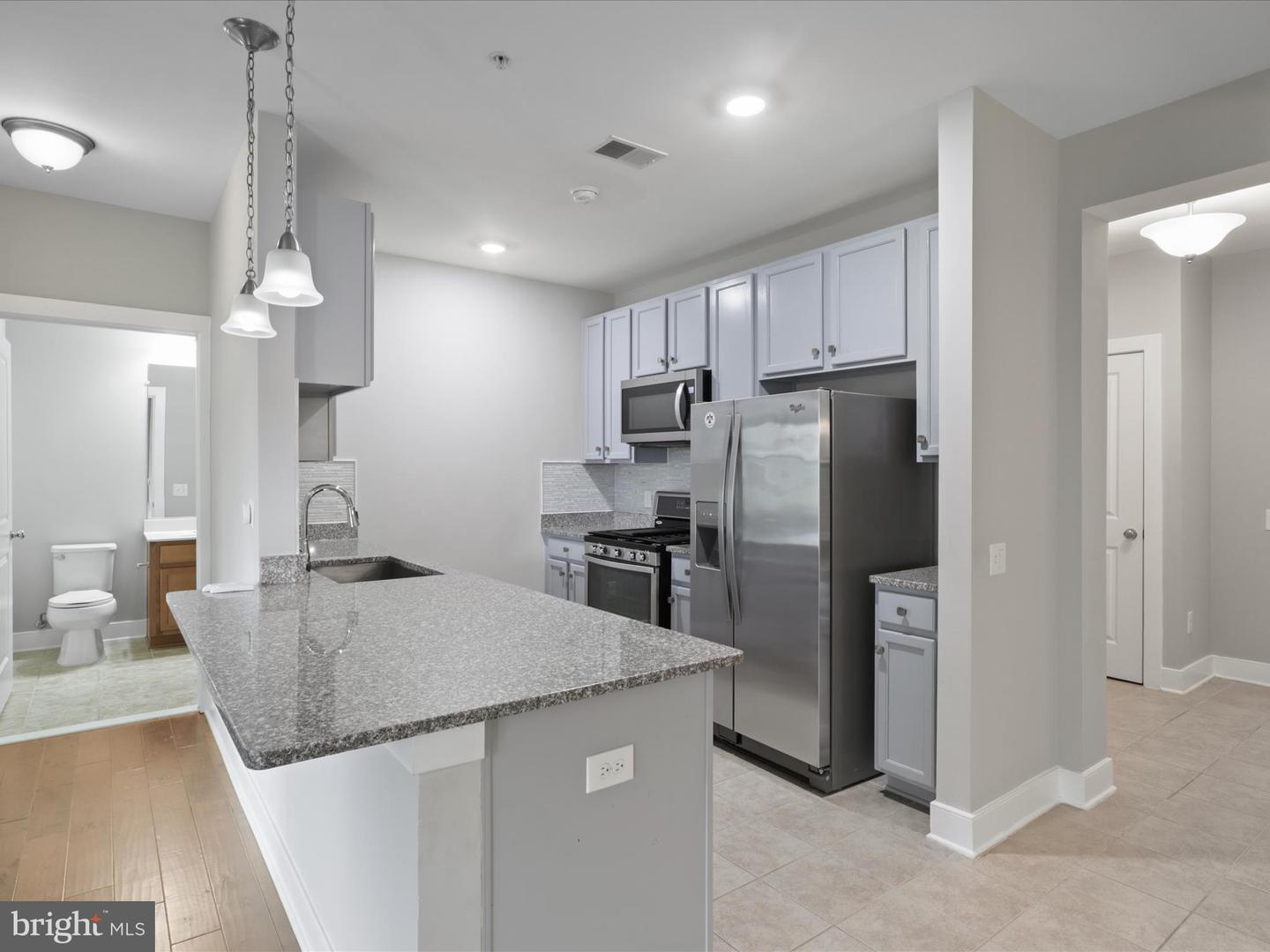9521 BASTILLE ST #207, FAIRFAX, Virginia 22031, 2 Bedrooms Bedrooms, ,2 BathroomsBathrooms,Residential,For sale,9521 BASTILLE ST #207,VAFX2269550 MLS # VAFX2269550