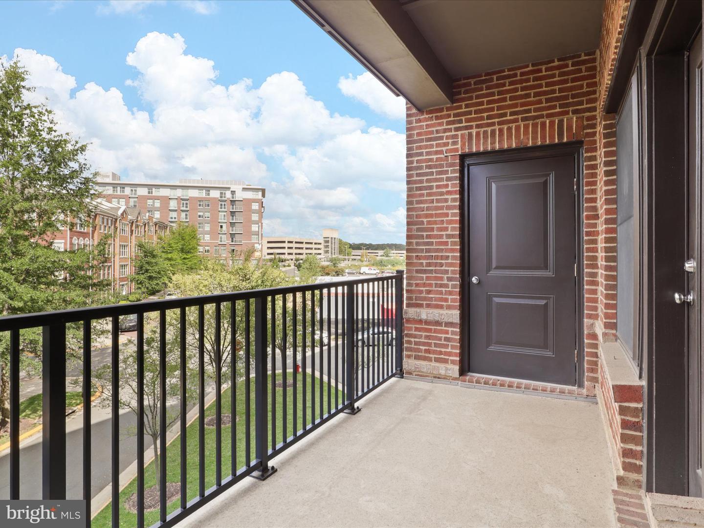 9521 BASTILLE ST #207, FAIRFAX, Virginia 22031, 2 Bedrooms Bedrooms, ,2 BathroomsBathrooms,Residential,For sale,9521 BASTILLE ST #207,VAFX2269550 MLS # VAFX2269550
