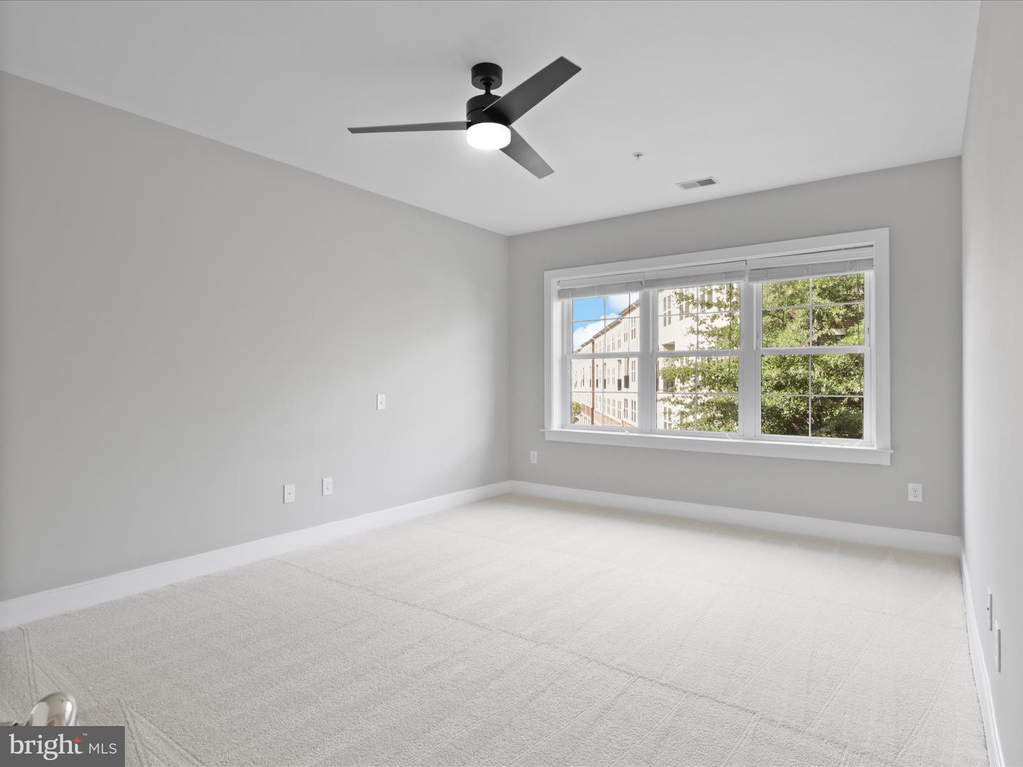 9521 BASTILLE ST #207, FAIRFAX, Virginia 22031, 2 Bedrooms Bedrooms, ,2 BathroomsBathrooms,Residential,For sale,9521 BASTILLE ST #207,VAFX2269550 MLS # VAFX2269550