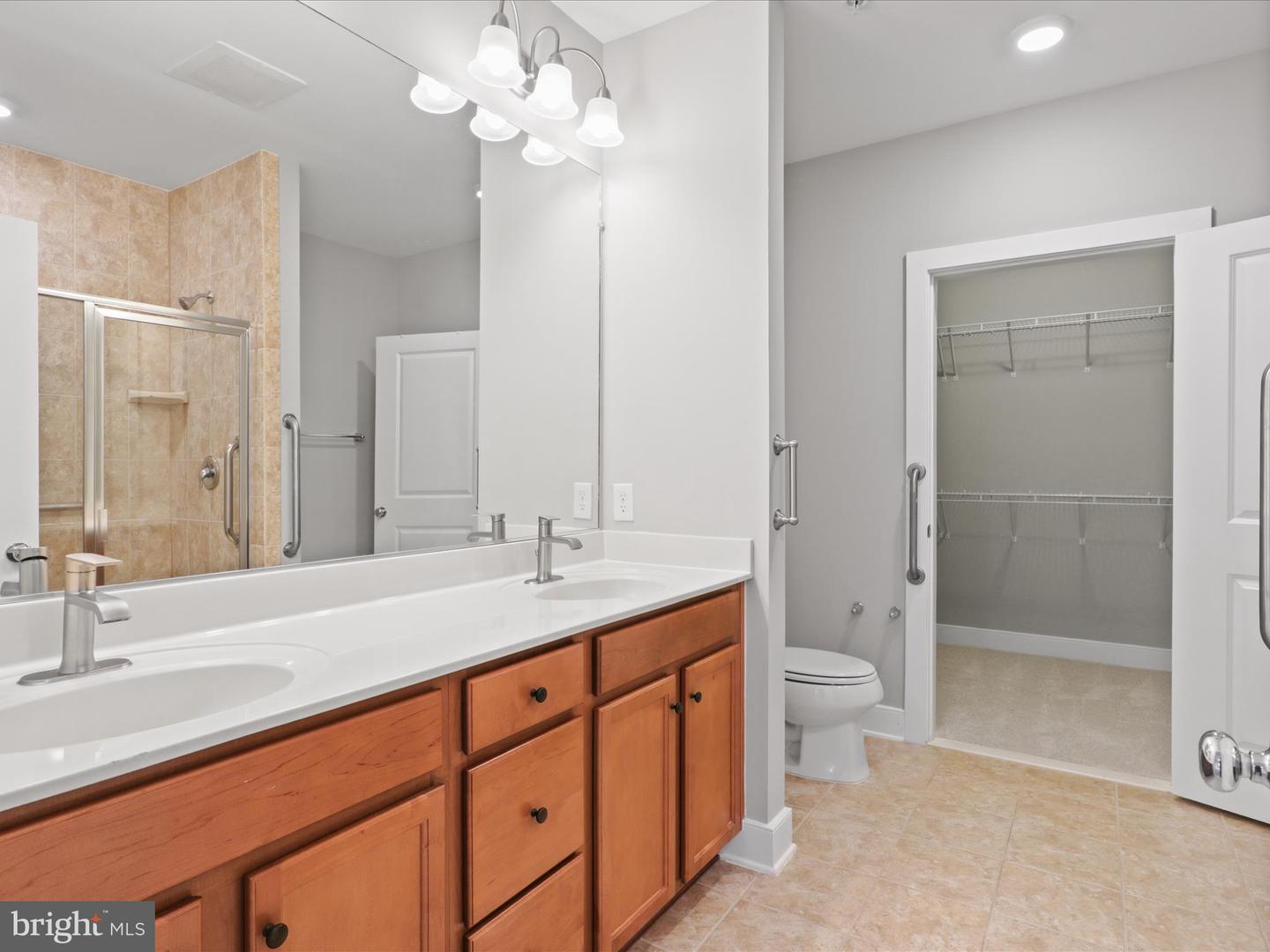 9521 BASTILLE ST #207, FAIRFAX, Virginia 22031, 2 Bedrooms Bedrooms, ,2 BathroomsBathrooms,Residential,For sale,9521 BASTILLE ST #207,VAFX2269550 MLS # VAFX2269550