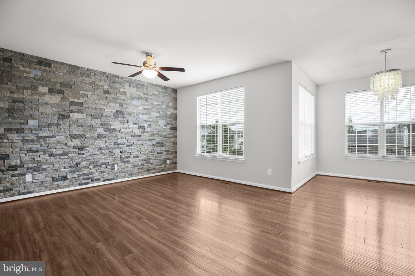 407 APRICOT ST, STAFFORD, Virginia 22554, 4 Bedrooms Bedrooms, ,2 BathroomsBathrooms,Residential,For sale,407 APRICOT ST,VAST2043146 MLS # VAST2043146