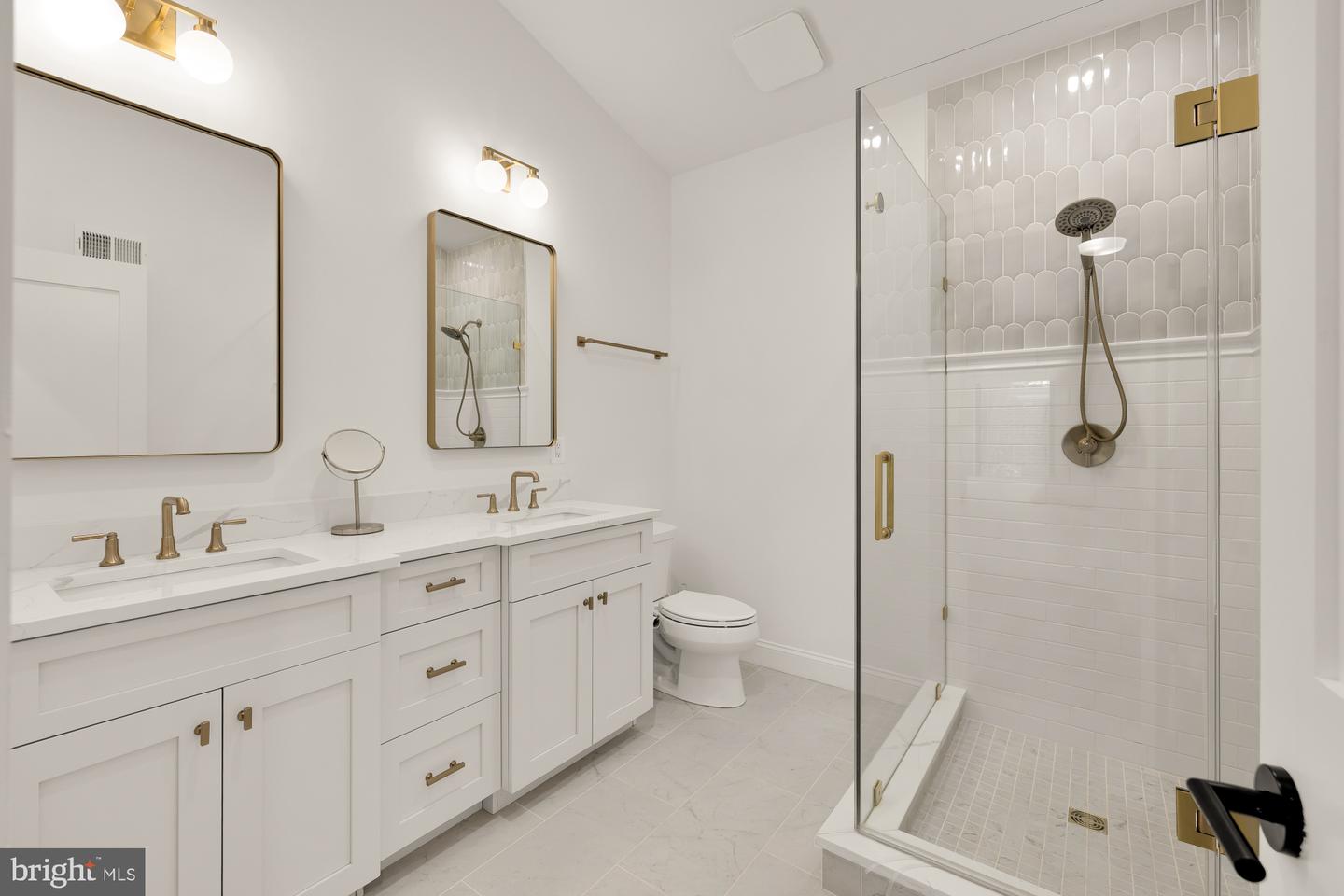 217 16TH ST NE #1, WASHINGTON, District Of Columbia 20002, 2 Bedrooms Bedrooms, ,2 BathroomsBathrooms,Residential,For sale,217 16TH ST NE #1,DCDC2224756 MLS # DCDC2224756