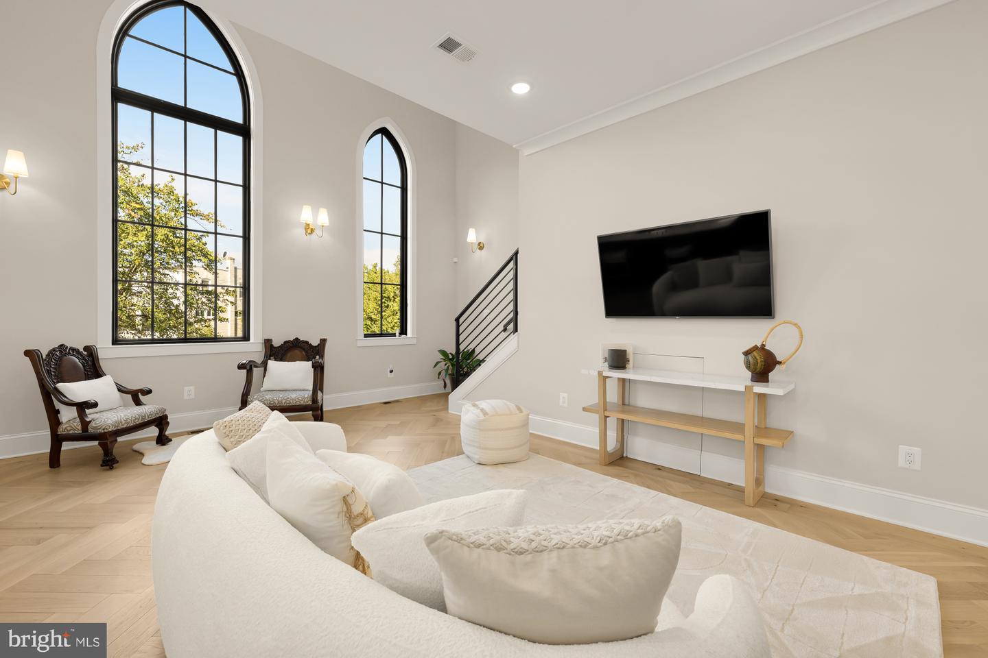 217 16TH ST NE #1, WASHINGTON, District Of Columbia 20002, 2 Bedrooms Bedrooms, ,2 BathroomsBathrooms,Residential,For sale,217 16TH ST NE #1,DCDC2224756 MLS # DCDC2224756