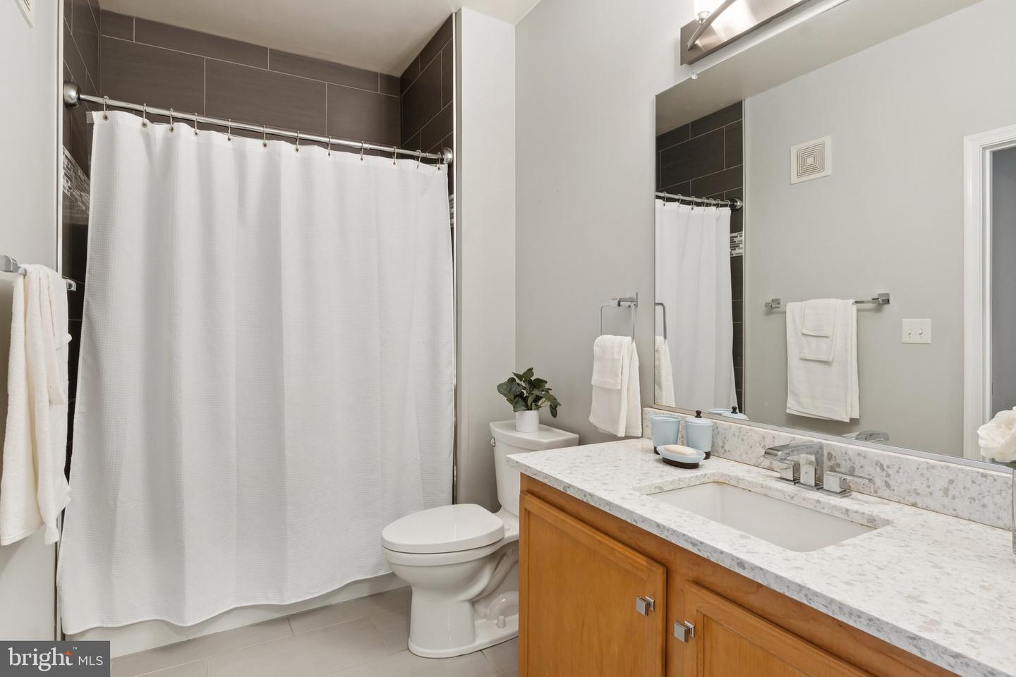 2665 PROSPERITY AVE #111, FAIRFAX, Virginia 22031, 2 Bedrooms Bedrooms, ,2 BathroomsBathrooms,Residential,For sale,2665 PROSPERITY AVE #111,VAFX2269930 MLS # VAFX2269930