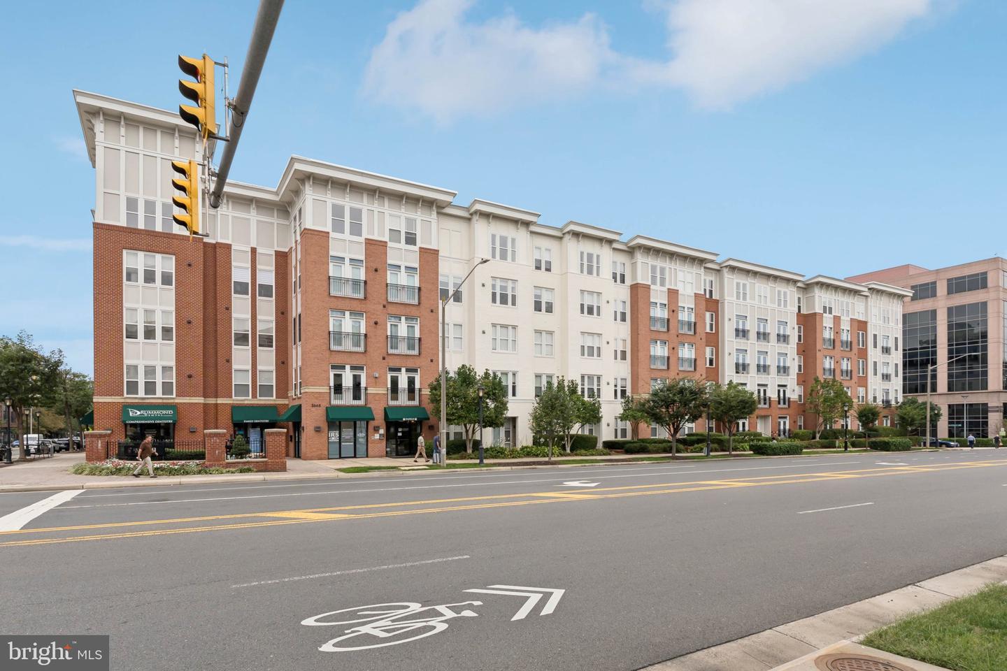 2665 PROSPERITY AVE #111, FAIRFAX, Virginia 22031, 2 Bedrooms Bedrooms, ,2 BathroomsBathrooms,Residential,For sale,2665 PROSPERITY AVE #111,VAFX2269930 MLS # VAFX2269930