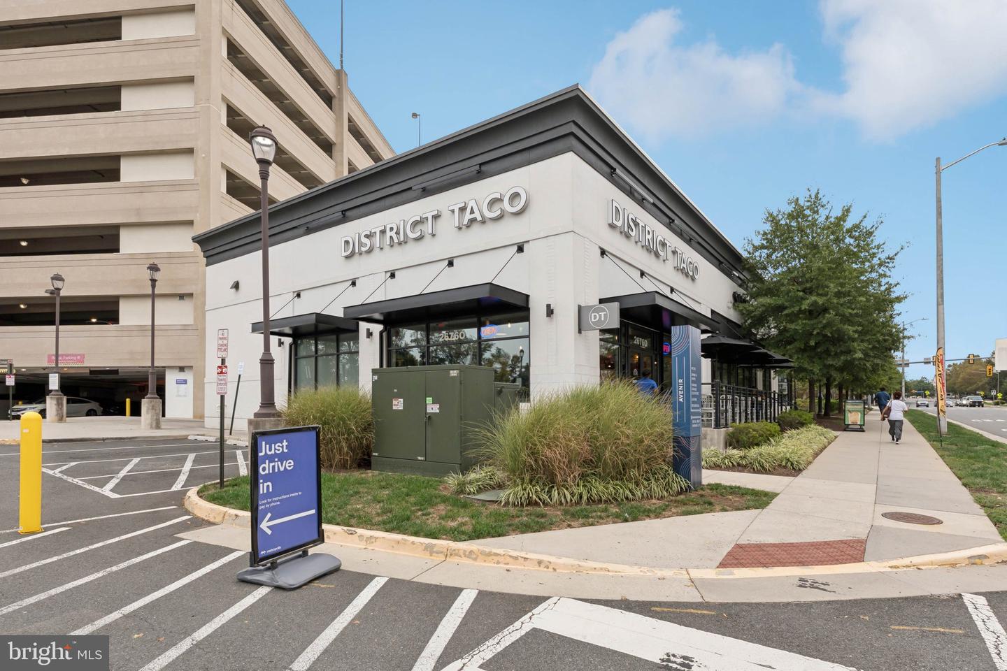 2665 PROSPERITY AVE #111, FAIRFAX, Virginia 22031, 2 Bedrooms Bedrooms, ,2 BathroomsBathrooms,Residential,For sale,2665 PROSPERITY AVE #111,VAFX2269930 MLS # VAFX2269930