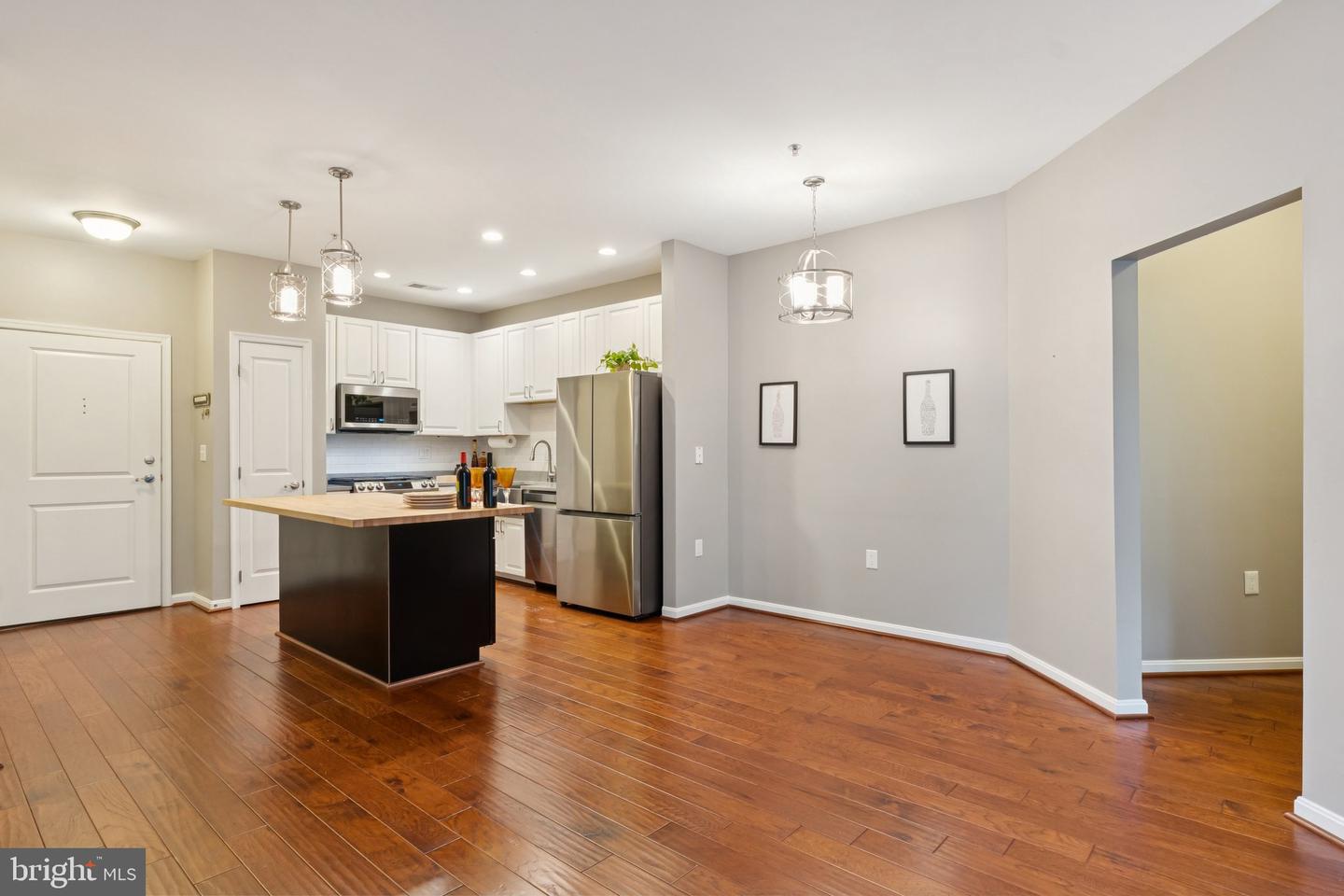 2665 PROSPERITY AVE #111, FAIRFAX, Virginia 22031, 2 Bedrooms Bedrooms, ,2 BathroomsBathrooms,Residential,For sale,2665 PROSPERITY AVE #111,VAFX2269930 MLS # VAFX2269930