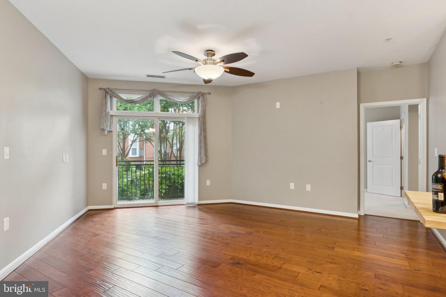 2665 PROSPERITY AVE #111, FAIRFAX, Virginia 22031, 2 Bedrooms Bedrooms, ,2 BathroomsBathrooms,Residential,For sale,2665 PROSPERITY AVE #111,VAFX2269930 MLS # VAFX2269930