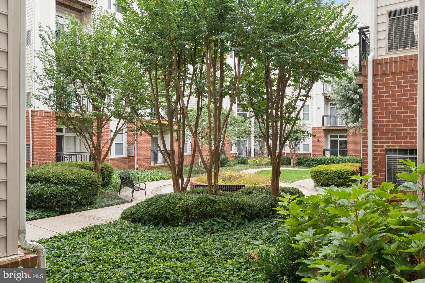 2665 PROSPERITY AVE #111, FAIRFAX, Virginia 22031, 2 Bedrooms Bedrooms, ,2 BathroomsBathrooms,Residential,For sale,2665 PROSPERITY AVE #111,VAFX2269930 MLS # VAFX2269930