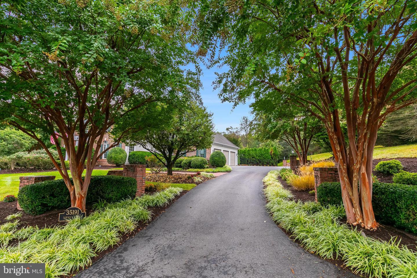 35191 DORNOCH CT, ROUND HILL, Virginia 20141, 5 Bedrooms Bedrooms, ,4 BathroomsBathrooms,Residential,For sale,35191 DORNOCH CT,VALO2107878 MLS # VALO2107878
