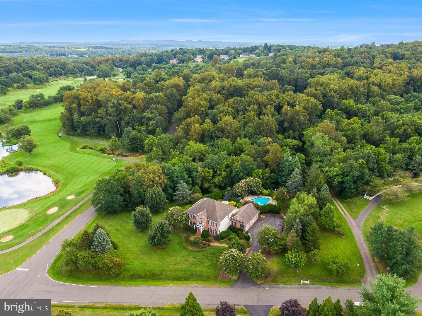 35191 DORNOCH CT, ROUND HILL, Virginia 20141, 5 Bedrooms Bedrooms, ,4 BathroomsBathrooms,Residential,For sale,35191 DORNOCH CT,VALO2107878 MLS # VALO2107878