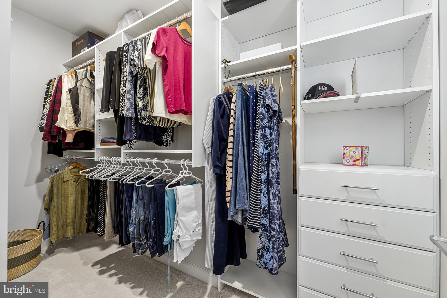 21914 HAWKSBILL HIGH CIR #304, STERLING, Virginia 20164, 2 Bedrooms Bedrooms, ,2 BathroomsBathrooms,Residential,For sale,21914 HAWKSBILL HIGH CIR #304,VALO2107910 MLS # VALO2107910