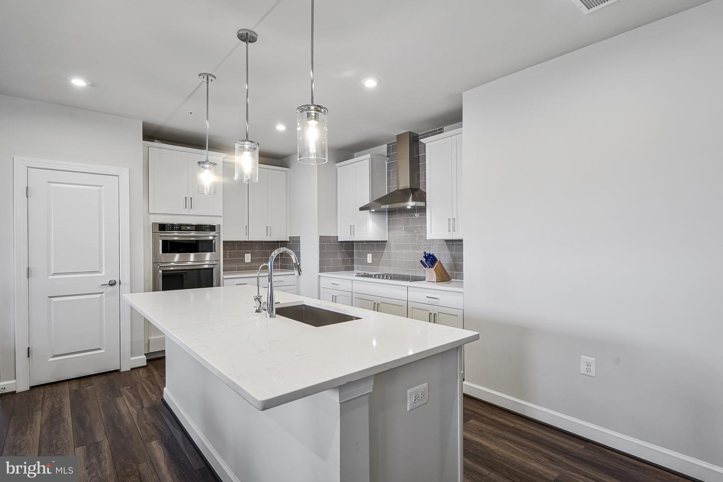 21914 HAWKSBILL HIGH CIR #304, STERLING, Virginia 20164, 2 Bedrooms Bedrooms, ,2 BathroomsBathrooms,Residential,For sale,21914 HAWKSBILL HIGH CIR #304,VALO2107910 MLS # VALO2107910