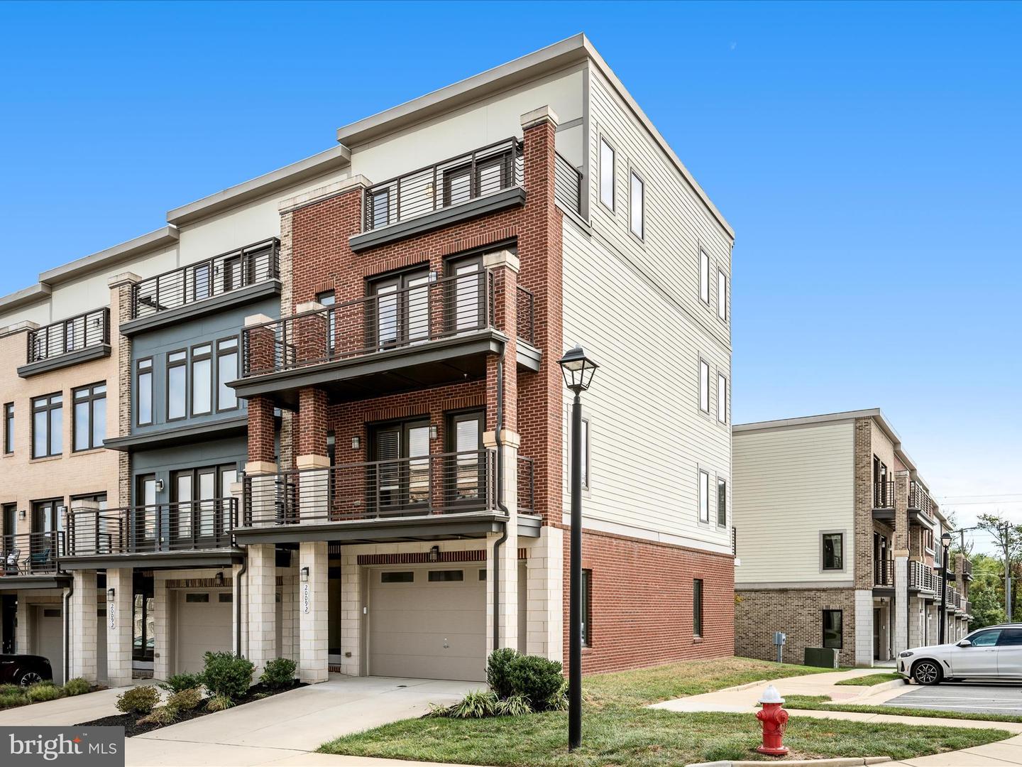 20092 OLD LINE TER, ASHBURN, Virginia 20147, 3 Bedrooms Bedrooms, ,2 BathroomsBathrooms,Residential,For sale,20092 OLD LINE TER,VALO2107842 MLS # VALO2107842