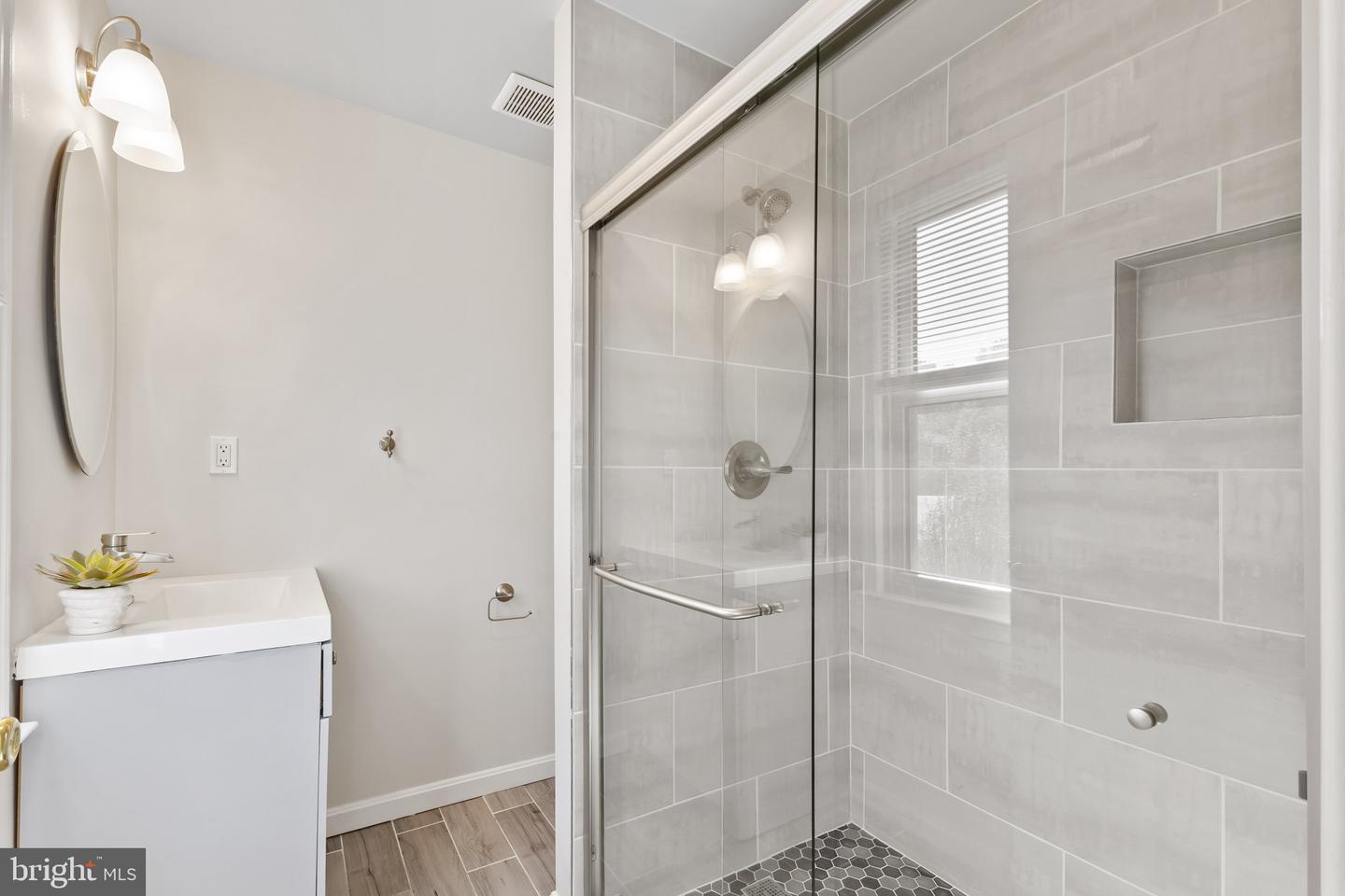 11 BUTTERNUT WAY, STERLING, Virginia 20164, 5 Bedrooms Bedrooms, ,3 BathroomsBathrooms,Residential,For sale,11 BUTTERNUT WAY,VALO2107846 MLS # VALO2107846