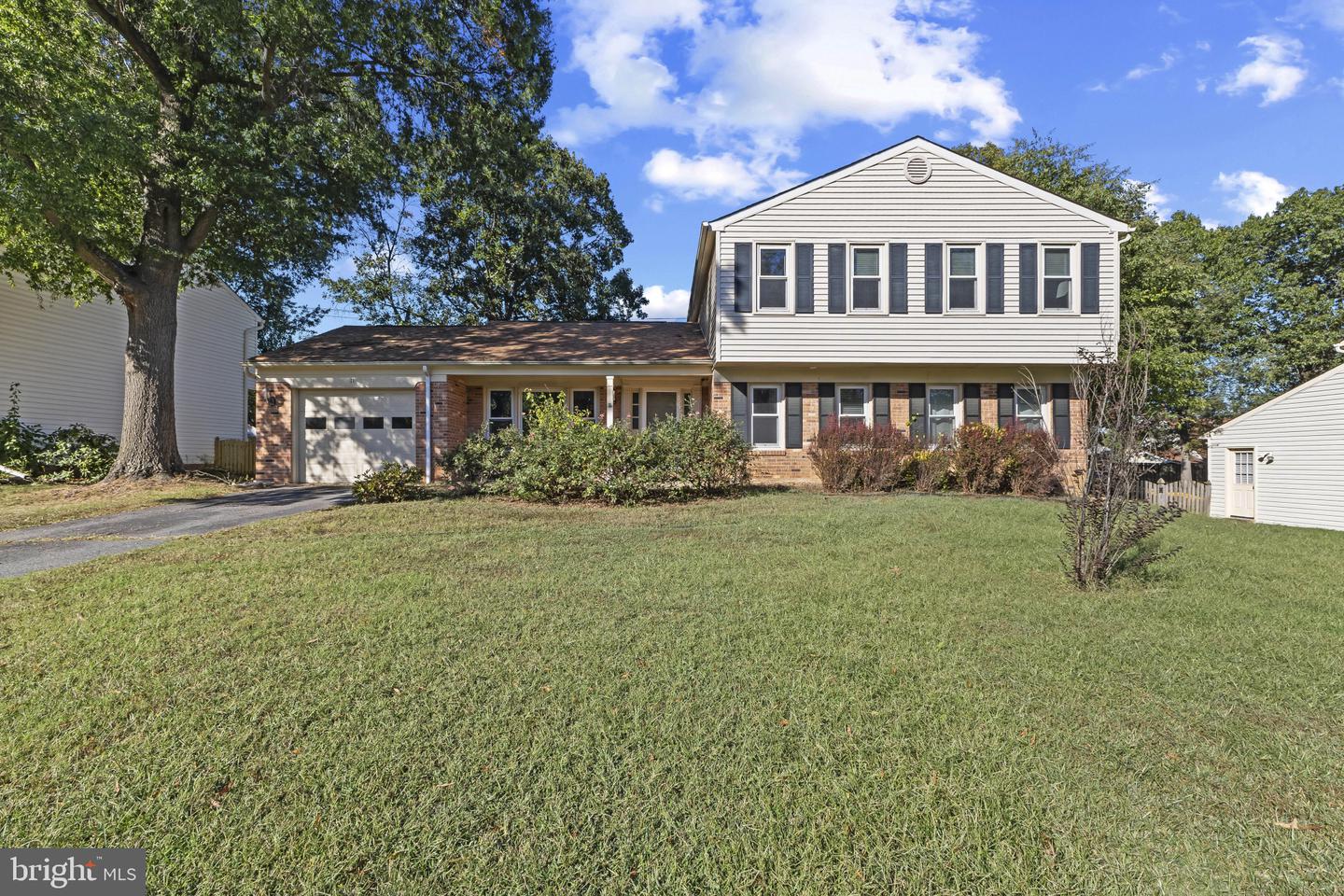 11 BUTTERNUT WAY, STERLING, Virginia 20164, 5 Bedrooms Bedrooms, ,3 BathroomsBathrooms,Residential,For sale,11 BUTTERNUT WAY,VALO2107846 MLS # VALO2107846
