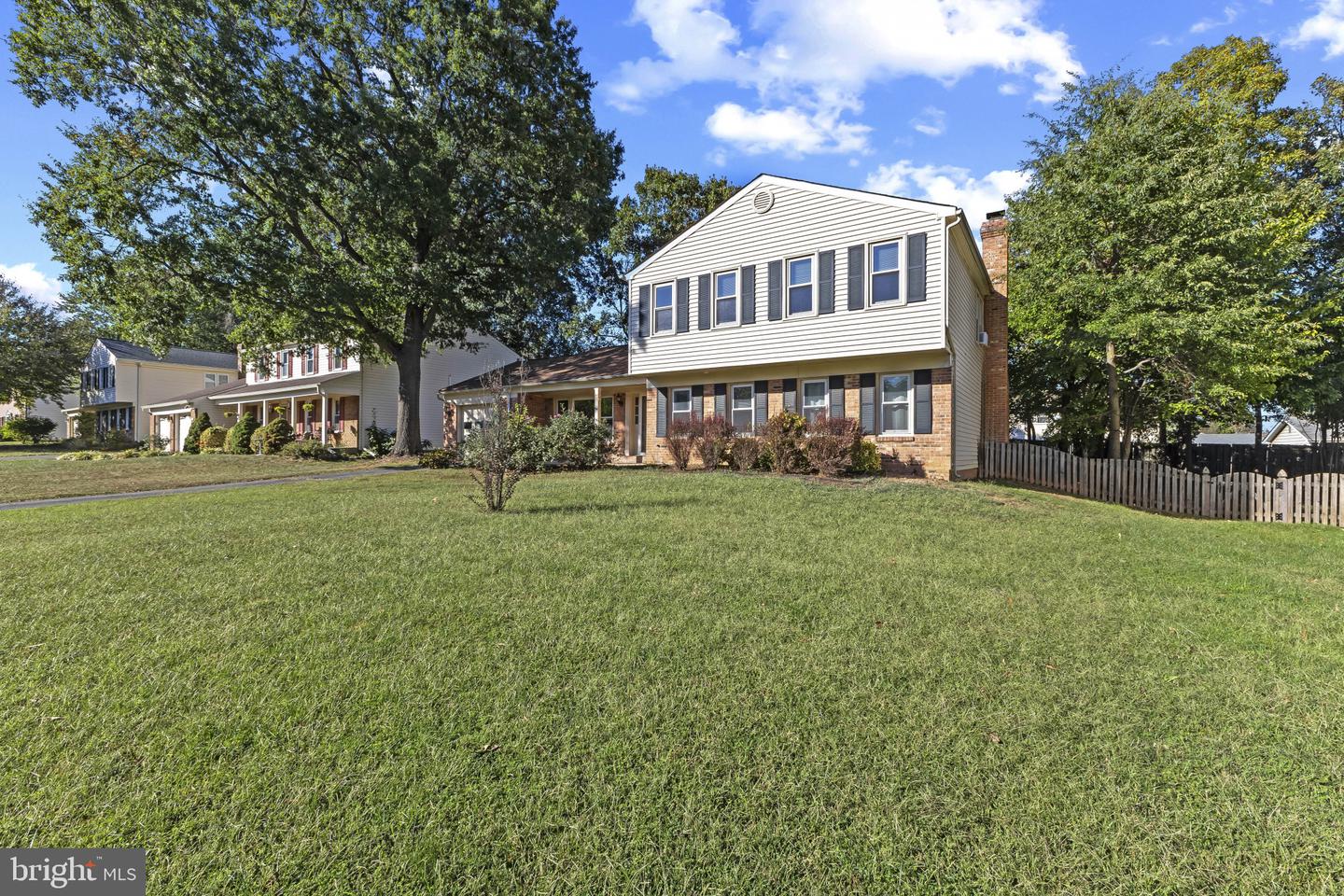 11 BUTTERNUT WAY, STERLING, Virginia 20164, 5 Bedrooms Bedrooms, ,3 BathroomsBathrooms,Residential,For sale,11 BUTTERNUT WAY,VALO2107846 MLS # VALO2107846
