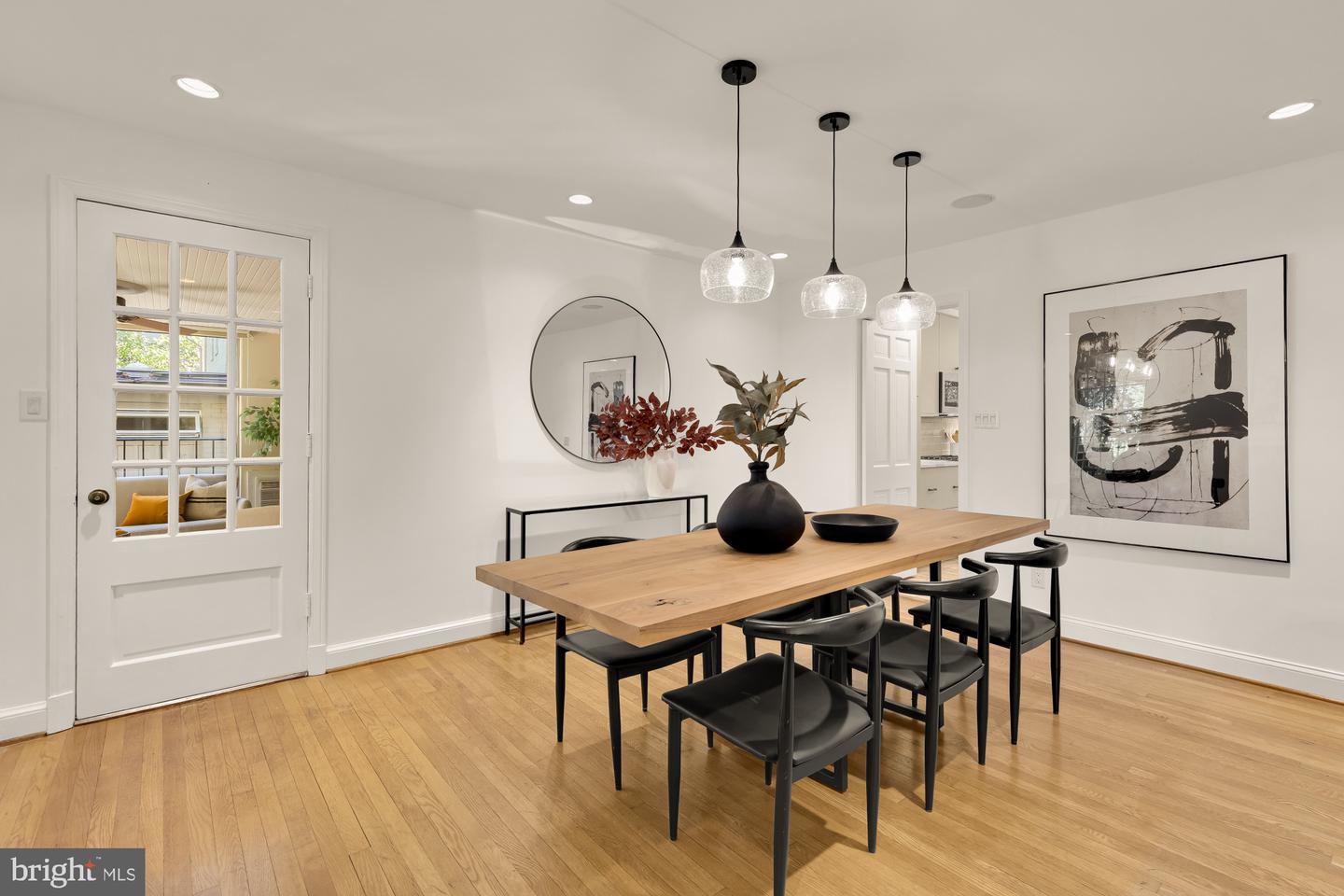 2813 29TH PL NW, WASHINGTON, District Of Columbia 20008, 4 Bedrooms Bedrooms, ,4 BathroomsBathrooms,Residential,For sale,2813 29TH PL NW,DCDC2224798 MLS # DCDC2224798