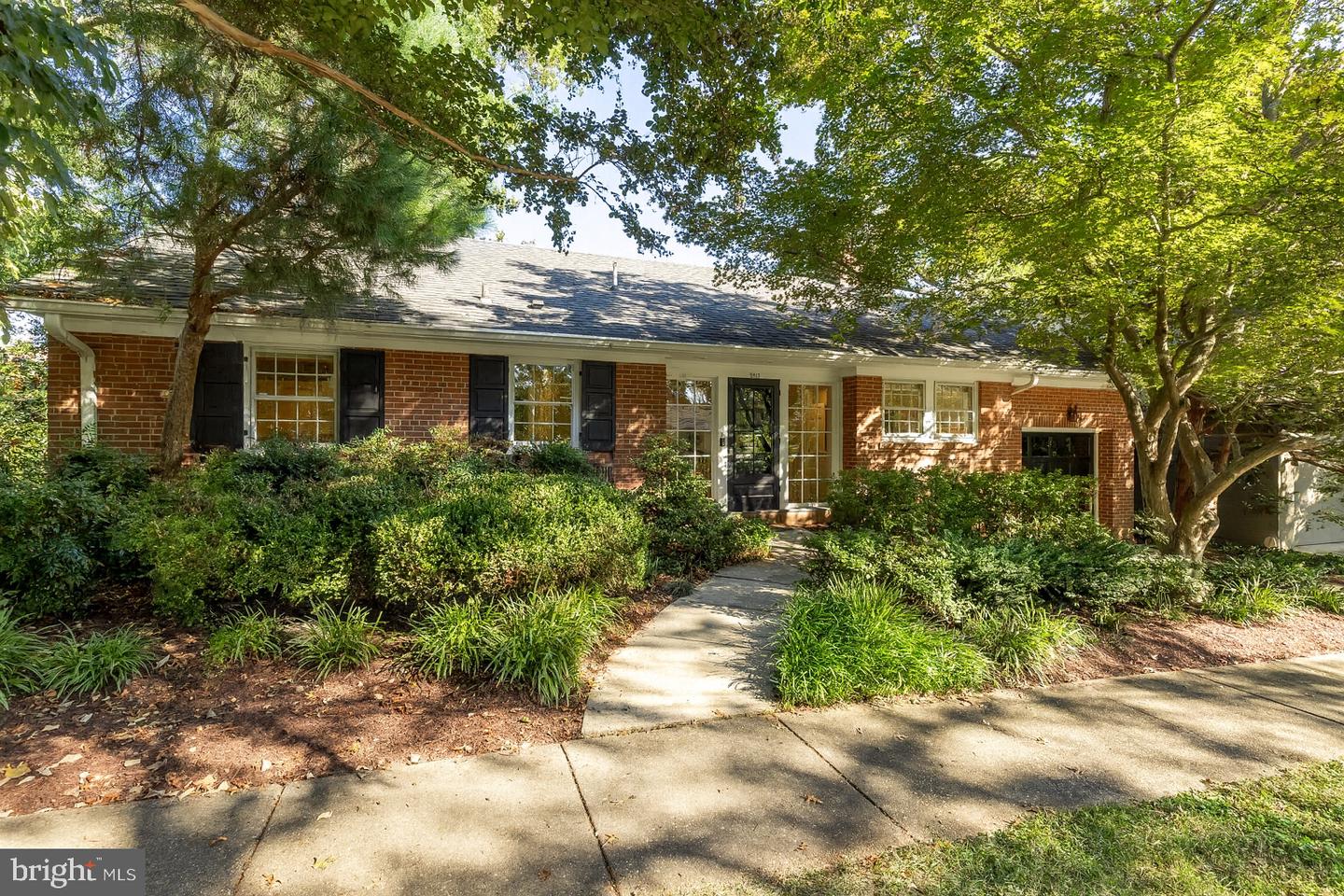 2813 29TH PL NW, WASHINGTON, District Of Columbia 20008, 4 Bedrooms Bedrooms, ,4 BathroomsBathrooms,Residential,For sale,2813 29TH PL NW,DCDC2224798 MLS # DCDC2224798