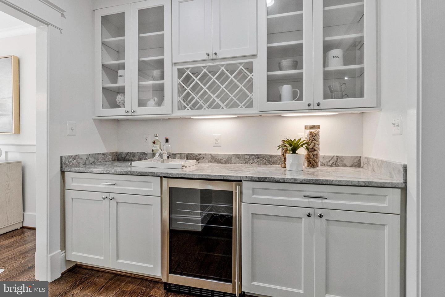 7310 HUGHES CT, FALLS CHURCH, Virginia 22046, 6 Bedrooms Bedrooms, ,5 BathroomsBathrooms,Residential,For sale,7310 HUGHES CT,VAFX2269924 MLS # VAFX2269924