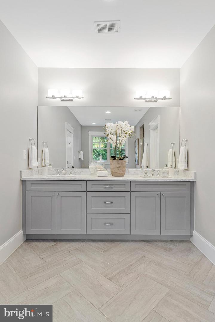 7310 HUGHES CT, FALLS CHURCH, Virginia 22046, 6 Bedrooms Bedrooms, ,5 BathroomsBathrooms,Residential,For sale,7310 HUGHES CT,VAFX2269924 MLS # VAFX2269924