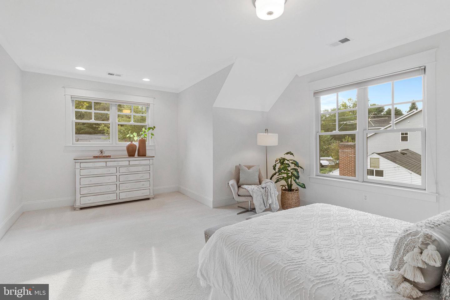 7310 HUGHES CT, FALLS CHURCH, Virginia 22046, 6 Bedrooms Bedrooms, ,5 BathroomsBathrooms,Residential,For sale,7310 HUGHES CT,VAFX2269924 MLS # VAFX2269924