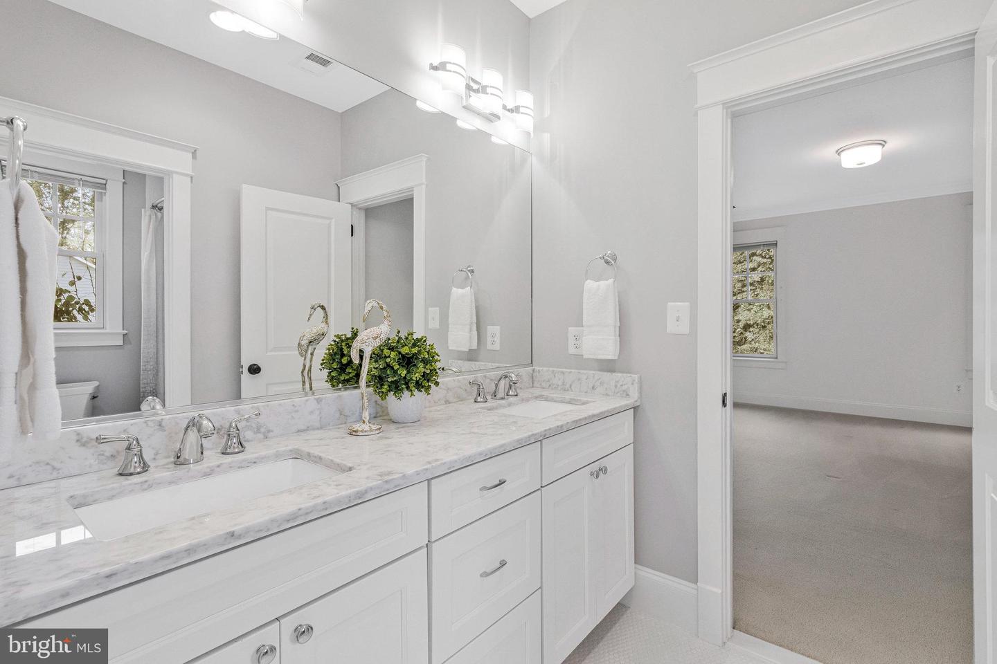 7310 HUGHES CT, FALLS CHURCH, Virginia 22046, 6 Bedrooms Bedrooms, ,5 BathroomsBathrooms,Residential,For sale,7310 HUGHES CT,VAFX2269924 MLS # VAFX2269924