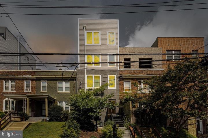 525 KENNEDY ST NW #1, WASHINGTON, District Of Columbia 20011, 3 Bedrooms Bedrooms, ,2 BathroomsBathrooms,Residential,For sale,525 KENNEDY ST NW #1,DCDC2224808 MLS # DCDC2224808