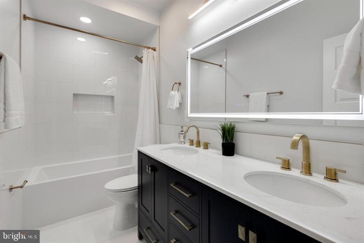 525 KENNEDY ST NW #1, WASHINGTON, District Of Columbia 20011, 3 Bedrooms Bedrooms, ,2 BathroomsBathrooms,Residential,For sale,525 KENNEDY ST NW #1,DCDC2224808 MLS # DCDC2224808