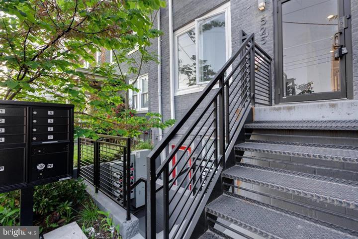 525 KENNEDY ST NW #1, WASHINGTON, District Of Columbia 20011, 3 Bedrooms Bedrooms, ,2 BathroomsBathrooms,Residential,For sale,525 KENNEDY ST NW #1,DCDC2224808 MLS # DCDC2224808