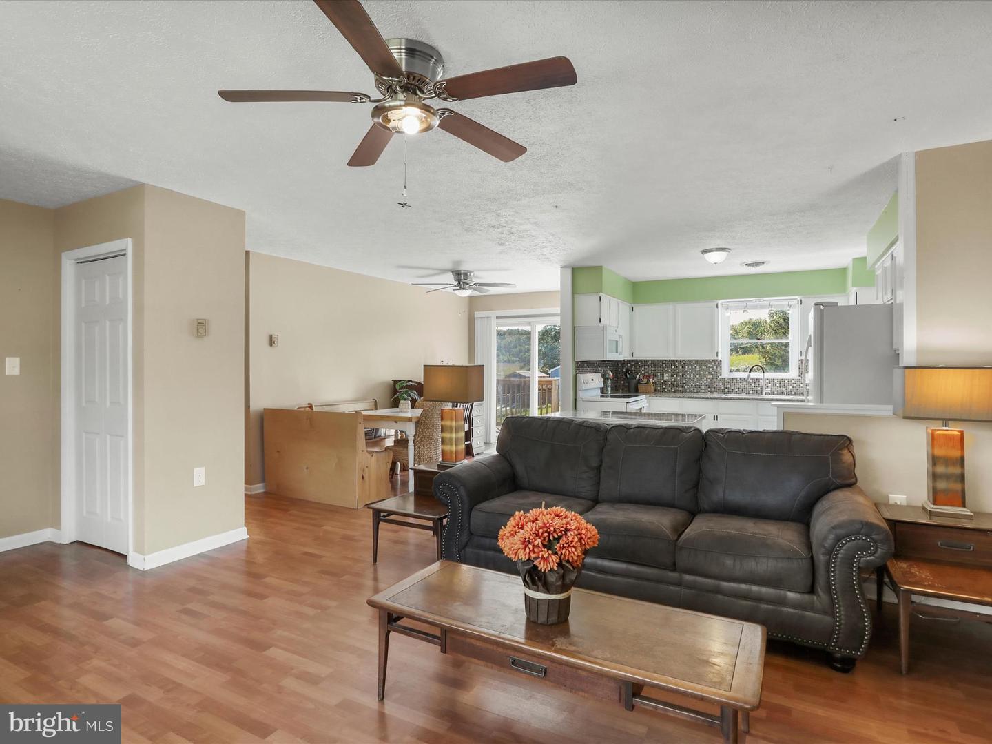 146 SUNSHINE DR, WINCHESTER, Virginia 22602, 3 Bedrooms Bedrooms, ,2 BathroomsBathrooms,Residential,For sale,146 SUNSHINE DR,VAFV2037112 MLS # VAFV2037112