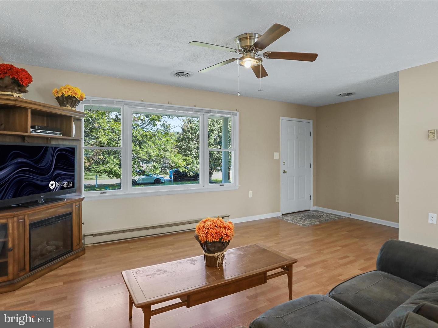 146 SUNSHINE DR, WINCHESTER, Virginia 22602, 3 Bedrooms Bedrooms, ,2 BathroomsBathrooms,Residential,For sale,146 SUNSHINE DR,VAFV2037112 MLS # VAFV2037112