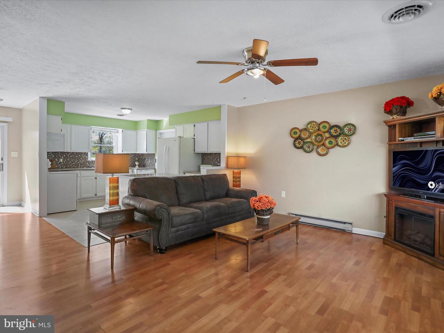 146 SUNSHINE DR, WINCHESTER, Virginia 22602, 3 Bedrooms Bedrooms, ,2 BathroomsBathrooms,Residential,For sale,146 SUNSHINE DR,VAFV2037112 MLS # VAFV2037112
