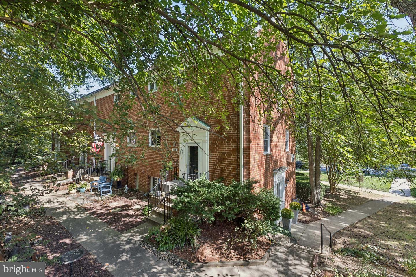 1609 PRESTON RD, ALEXANDRIA, Virginia 22302, 2 Bedrooms Bedrooms, ,1 BathroomBathrooms,Residential,For sale,1609 PRESTON RD,VAAX2050332 MLS # VAAX2050332