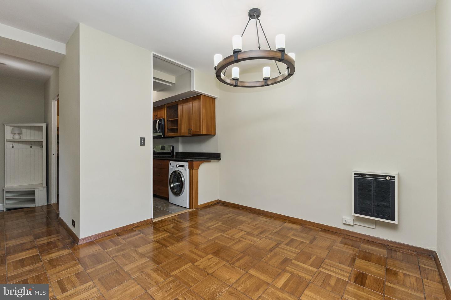 1609 PRESTON RD, ALEXANDRIA, Virginia 22302, 2 Bedrooms Bedrooms, ,1 BathroomBathrooms,Residential,For sale,1609 PRESTON RD,VAAX2050332 MLS # VAAX2050332