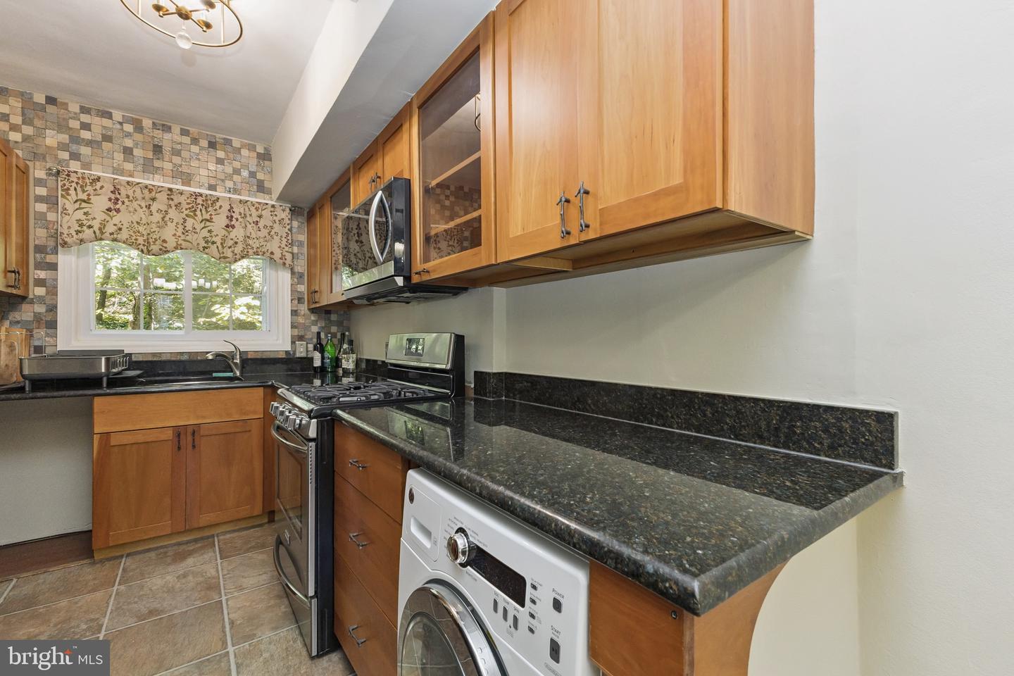 1609 PRESTON RD, ALEXANDRIA, Virginia 22302, 2 Bedrooms Bedrooms, ,1 BathroomBathrooms,Residential,For sale,1609 PRESTON RD,VAAX2050332 MLS # VAAX2050332