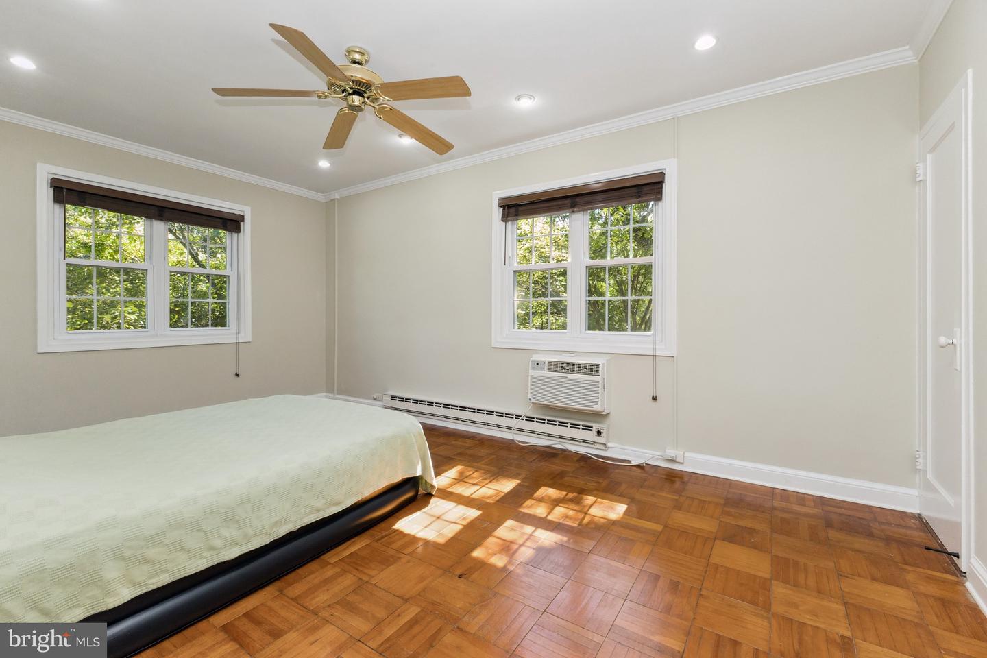 1609 PRESTON RD, ALEXANDRIA, Virginia 22302, 2 Bedrooms Bedrooms, ,1 BathroomBathrooms,Residential,For sale,1609 PRESTON RD,VAAX2050332 MLS # VAAX2050332