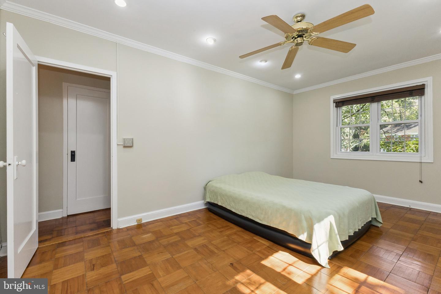 1609 PRESTON RD, ALEXANDRIA, Virginia 22302, 2 Bedrooms Bedrooms, ,1 BathroomBathrooms,Residential,For sale,1609 PRESTON RD,VAAX2050332 MLS # VAAX2050332