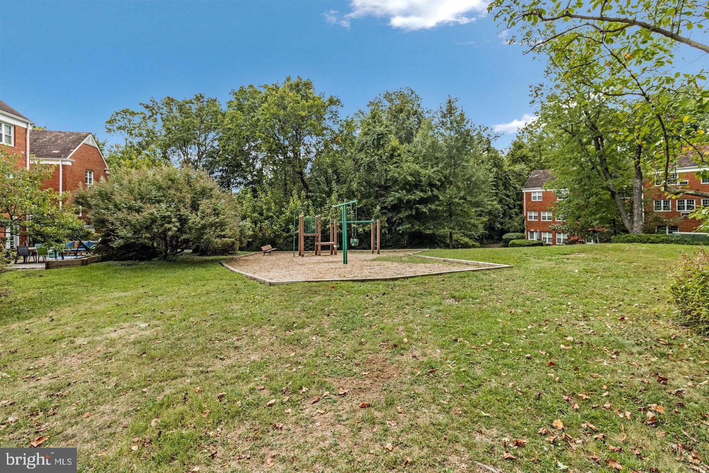 1609 PRESTON RD, ALEXANDRIA, Virginia 22302, 2 Bedrooms Bedrooms, ,1 BathroomBathrooms,Residential,For sale,1609 PRESTON RD,VAAX2050332 MLS # VAAX2050332