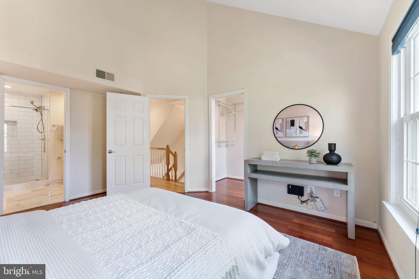 3613 12TH ST S, ARLINGTON, Virginia 22204, 3 Bedrooms Bedrooms, ,3 BathroomsBathrooms,Residential,For sale,3613 12TH ST S,VAAR2064282 MLS # VAAR2064282