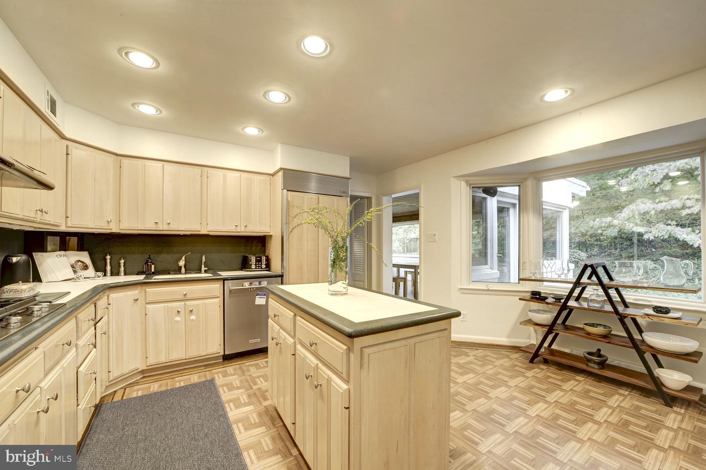 2824 ELLICOTT ST NW, WASHINGTON, District Of Columbia 20008, 6 Bedrooms Bedrooms, ,4 BathroomsBathrooms,Residential,For sale,2824 ELLICOTT ST NW,DCDC2224852 MLS # DCDC2224852