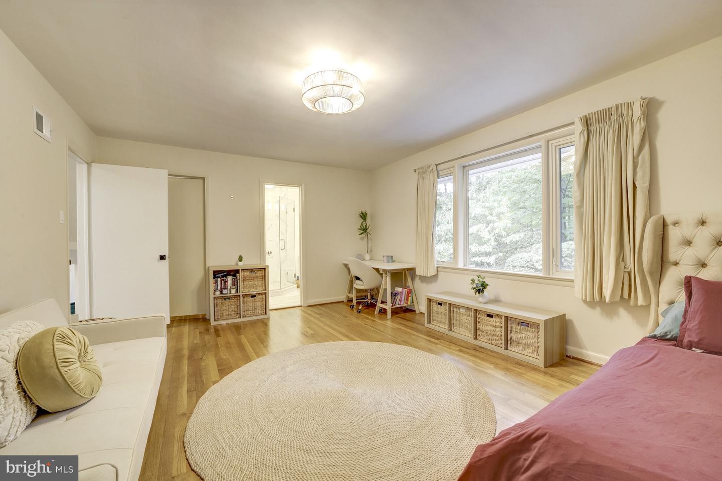2824 ELLICOTT ST NW, WASHINGTON, District Of Columbia 20008, 6 Bedrooms Bedrooms, ,4 BathroomsBathrooms,Residential,For sale,2824 ELLICOTT ST NW,DCDC2224852 MLS # DCDC2224852