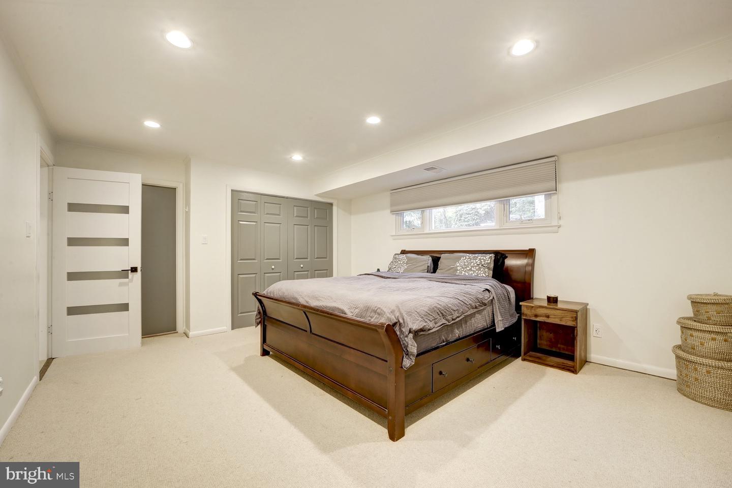 2824 ELLICOTT ST NW, WASHINGTON, District Of Columbia 20008, 6 Bedrooms Bedrooms, ,4 BathroomsBathrooms,Residential,For sale,2824 ELLICOTT ST NW,DCDC2224852 MLS # DCDC2224852