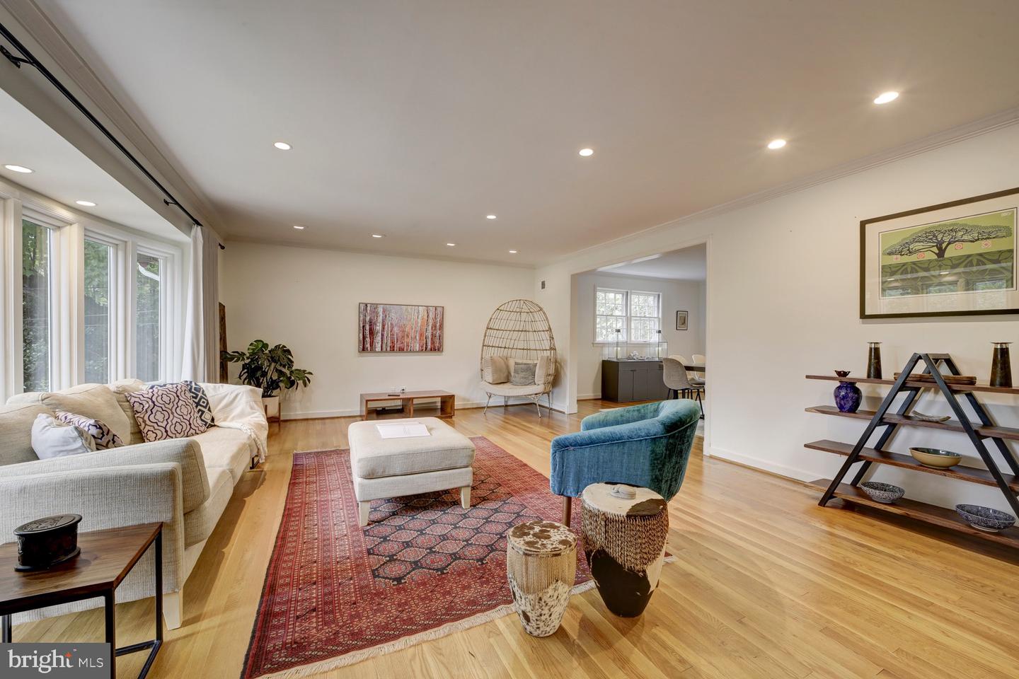 2824 ELLICOTT ST NW, WASHINGTON, District Of Columbia 20008, 6 Bedrooms Bedrooms, ,4 BathroomsBathrooms,Residential,For sale,2824 ELLICOTT ST NW,DCDC2224852 MLS # DCDC2224852