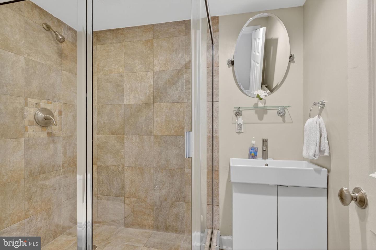 1337 HARVARD ST NW #1, WASHINGTON, District Of Columbia 20009, 5 Bedrooms Bedrooms, ,3 BathroomsBathrooms,Residential,For sale,1337 HARVARD ST NW #1,DCDC2224806 MLS # DCDC2224806
