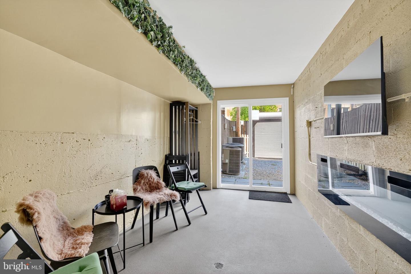 1337 HARVARD ST NW #1, WASHINGTON, District Of Columbia 20009, 5 Bedrooms Bedrooms, ,3 BathroomsBathrooms,Residential,For sale,1337 HARVARD ST NW #1,DCDC2224806 MLS # DCDC2224806