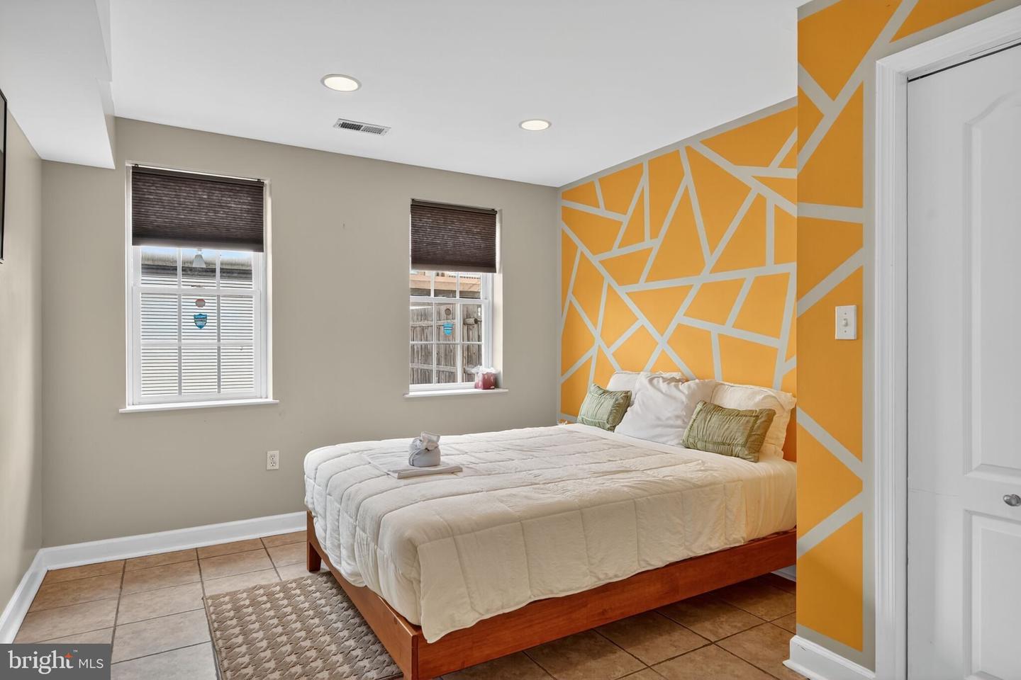 1337 HARVARD ST NW #1, WASHINGTON, District Of Columbia 20009, 5 Bedrooms Bedrooms, ,3 BathroomsBathrooms,Residential,For sale,1337 HARVARD ST NW #1,DCDC2224806 MLS # DCDC2224806