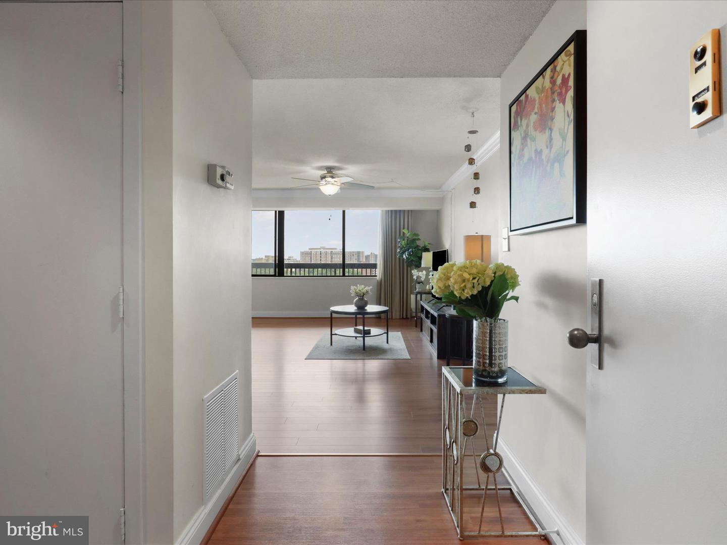 3713 S GEORGE MASON DR #904W, FALLS CHURCH, Virginia 22041, 2 Bedrooms Bedrooms, ,2 BathroomsBathrooms,Residential,For sale,3713 S GEORGE MASON DR #904W,VAFX2269970 MLS # VAFX2269970