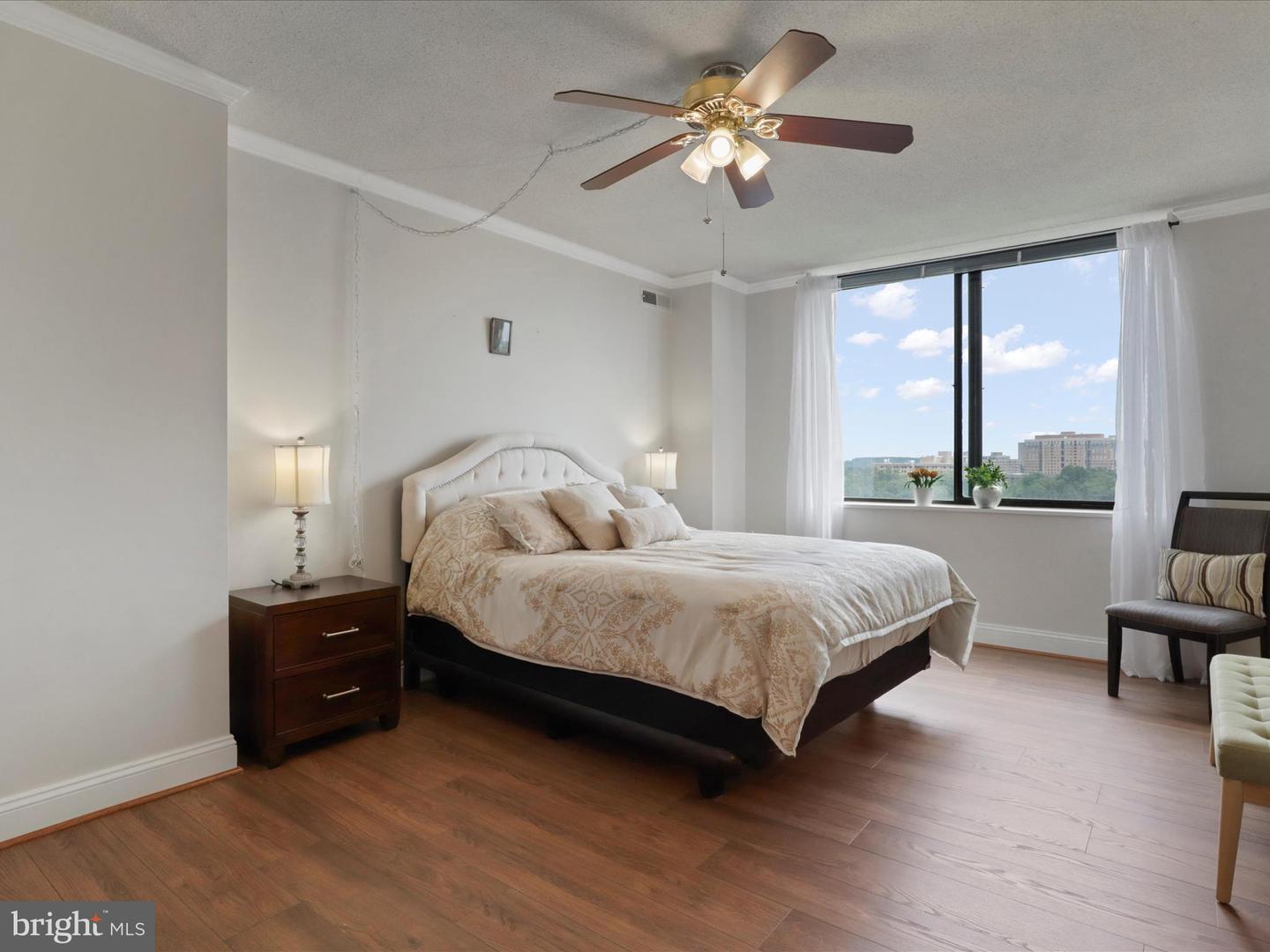 3713 S GEORGE MASON DR #904W, FALLS CHURCH, Virginia 22041, 2 Bedrooms Bedrooms, ,2 BathroomsBathrooms,Residential,For sale,3713 S GEORGE MASON DR #904W,VAFX2269970 MLS # VAFX2269970