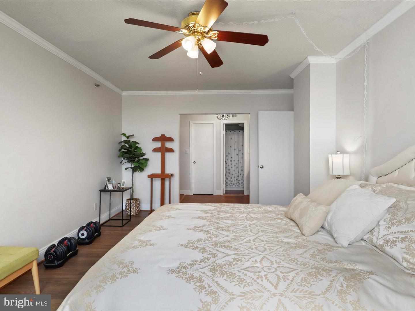 3713 S GEORGE MASON DR #904W, FALLS CHURCH, Virginia 22041, 2 Bedrooms Bedrooms, ,2 BathroomsBathrooms,Residential,For sale,3713 S GEORGE MASON DR #904W,VAFX2269970 MLS # VAFX2269970